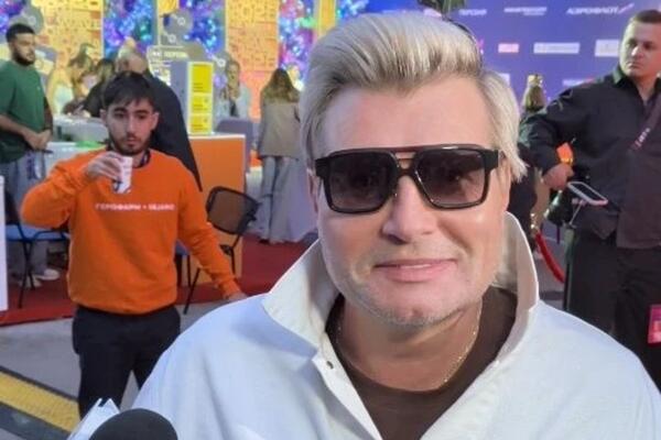 49-летний Николай Басков показал лицо вблизи без фильтров и грима