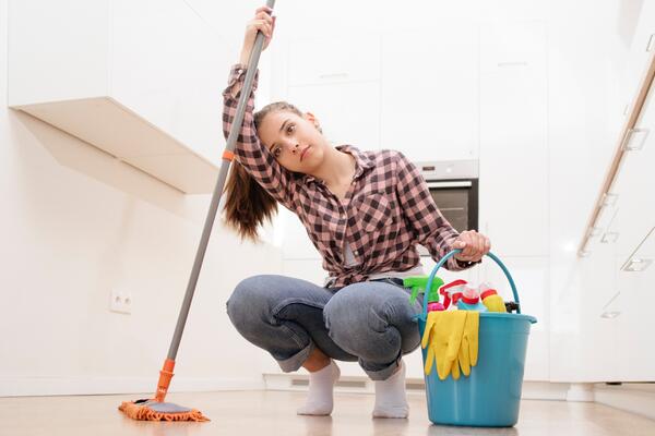 Психолог Лабковский: уборка на выходных связана с нелюбовью к себе