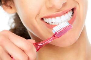 Как правильно ухаживать за зубами в домашних условиях 