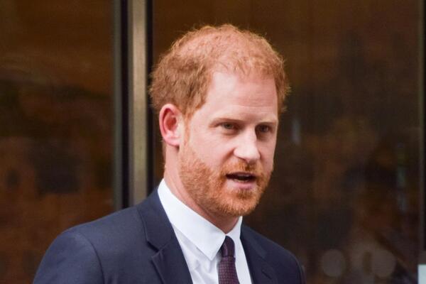 Побоялась отпустить Гарри одного: Меган Маркл сделала неожиданное заявление  