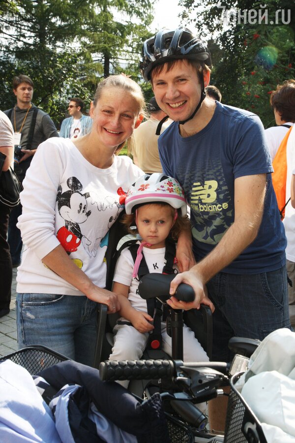 Яна Сексте с мужем Дмитрием Мариными и дочкой Анной