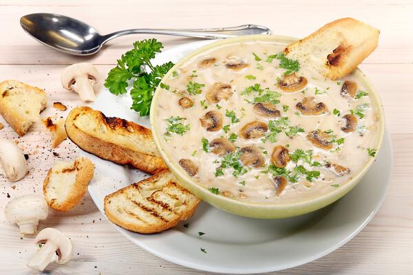 Грибной суп для разгрузочного дня: рецепт от диетолога Сергея Обложко