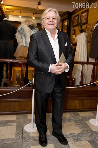 Юрий Антонов