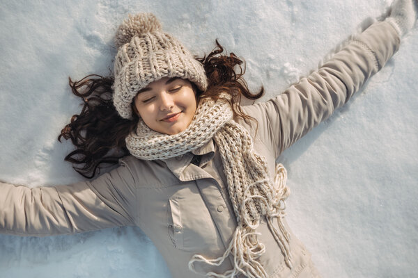 Как носить парку: три модных образа