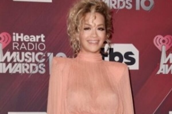 Образ выходных: Рита Ора в Nina Ricci