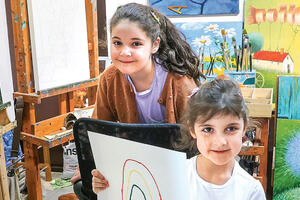 Дочки Виторгана стали художницами Дочки Виторгана стали художницами