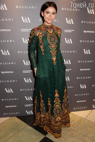 Мирослава Дума в платье от Valentino