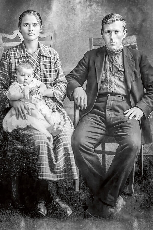 Василий Лановой с родителями