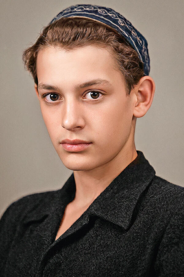 Василий Лановой