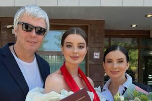«Начали подготовку»: дочь Екатерины Стриженовой объявила о скорой свадьбе