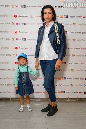 Елена Борщева с дочерью Умой