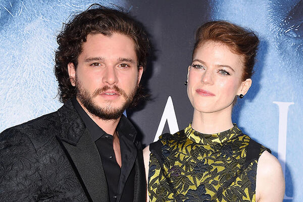 Звезда «Игры престолов» купил для любимой дом