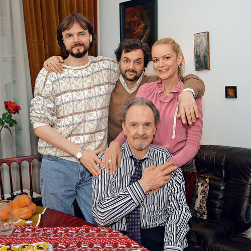 Юрий Яковлев с сыновьями Антоном и Алексеем и дочерью Аленой, 2005 год