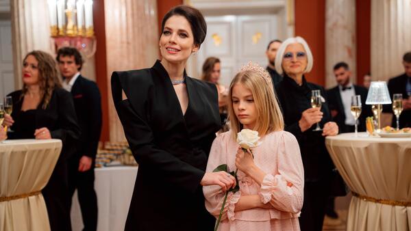 Цыганов, Снигирь и 10-летняя дочь Тимати: названа дата премьеры фильма «Дива» Анны Меликян