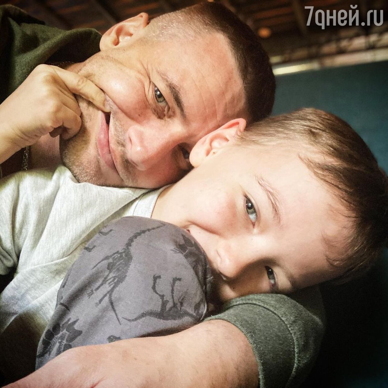 Антон Богатырев с сыном