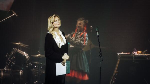 Михаил Пореченков и Олеся Судзиловская закрыли фестиваль имени Ф.М. Достоевского в Великом Новгороде