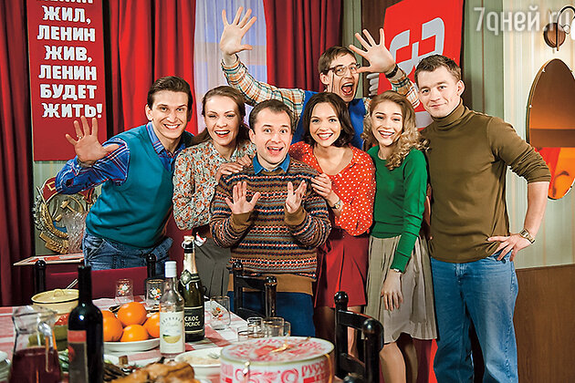 Наталья Земцова с Дмитрием Белоцерковским, Анастасией Балякиной, Александром Якиным, Романом Фоминым, Ариной Постниковой и Алексеем Демидовым