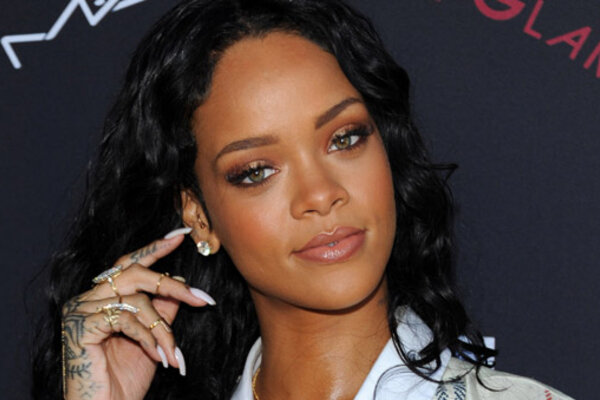 7 самых популярных аккаунтов звезд в Facebook