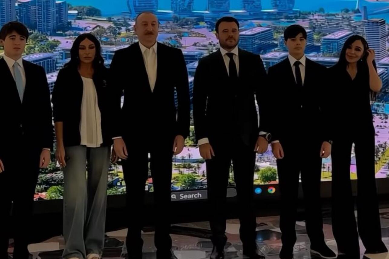 Эмин Агаларов с бывшими тестем и тещей, бывшей женой и сыновьями