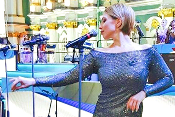 Образ дня: Яна Чурикова в Anna Sarkisova