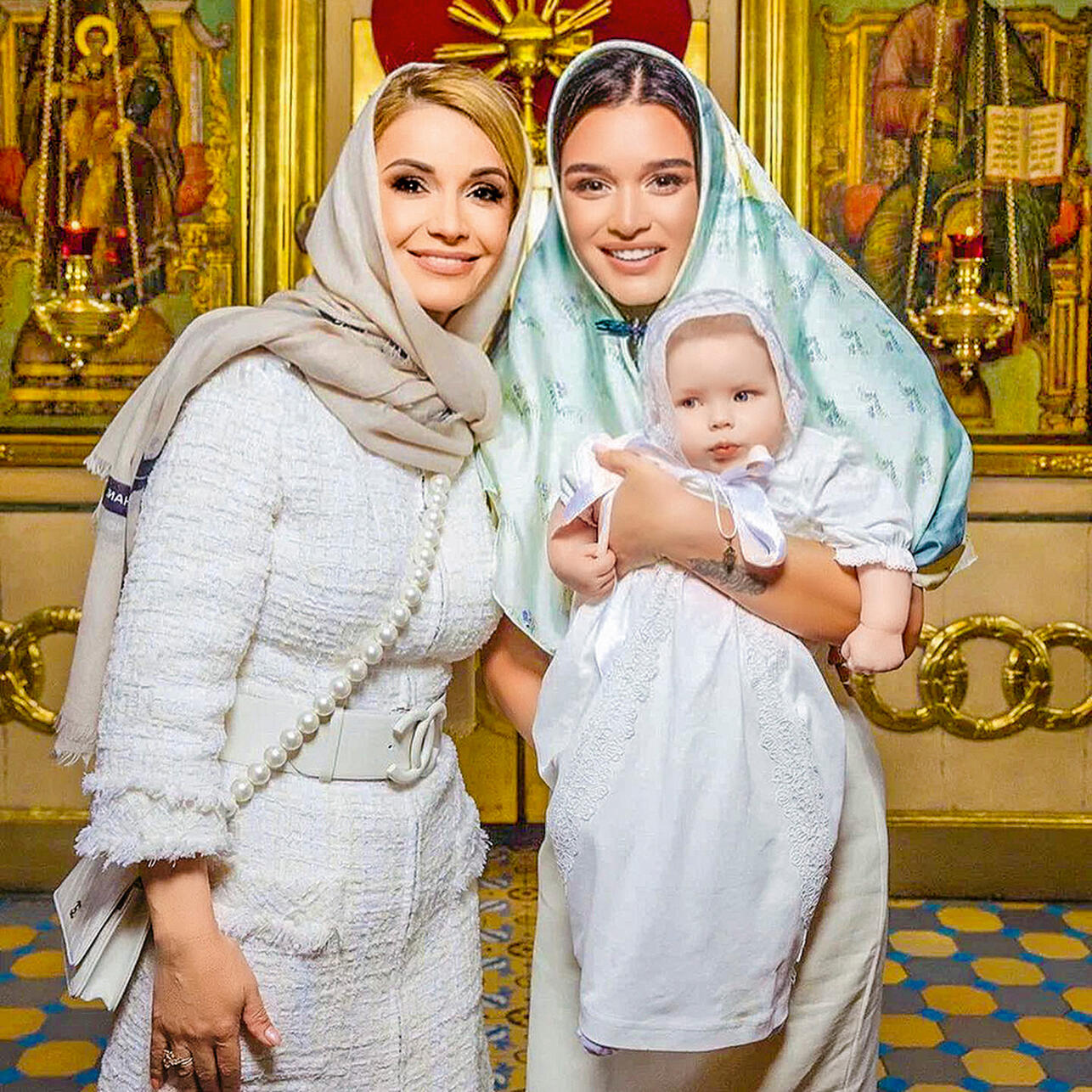 Ксения Бородина с Ольгой Орловой на крестинах ее дочери