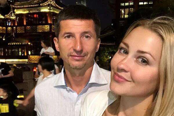 Жена больного Алдонина показала, как он отметил день рождения за границей