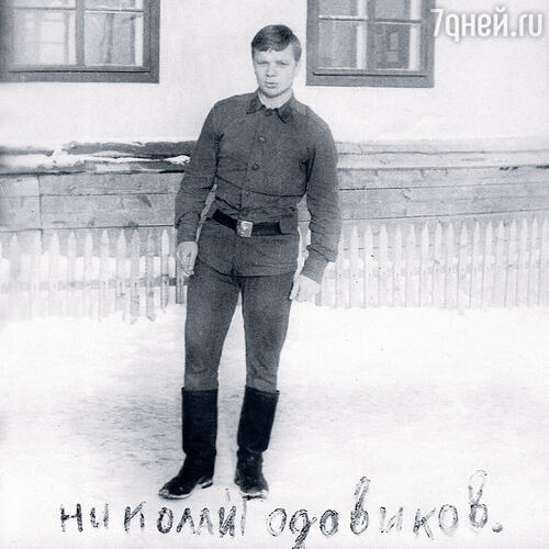 Меня уговорили выступить перед показом. А я со страху напился