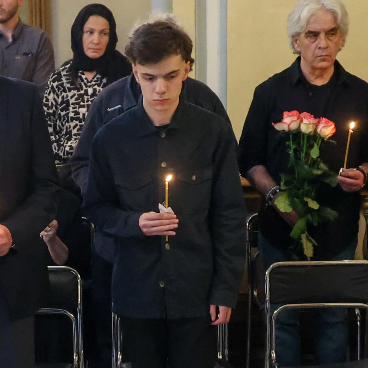 Сквозь слезы: что внук Молчанова сказал на похоронах — остался совсем один  - 7Дней.ру