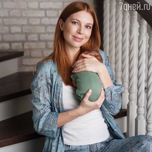 Наталья Подольская с новорожденным сыном