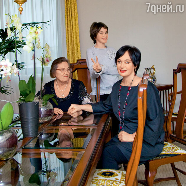 Лариса Гузеева с мамой и дочкой Ольгой