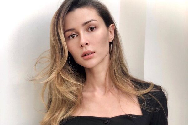 Дочь Заворотнюк показала эффектное видео и призналась, что плачет и страдает