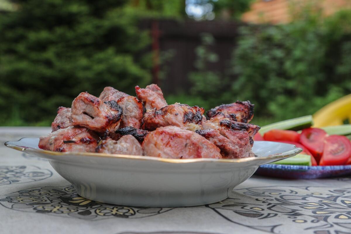 Вкусно и просто: технолог рассказала, что приготовить из вчерашнего шашлыка  - 7Дней.ру