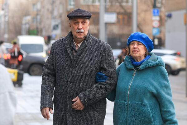 :   ,        1  2025       