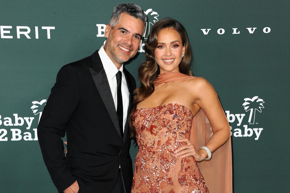 Жеке фотосуреттер порно студиясы Менің де осындай қайын енем болса ғой.