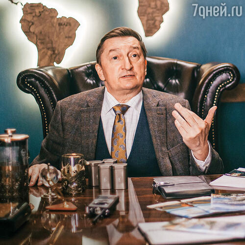 Александр Лыков сыграл главу отдела специалистов операций по внедрению Управления внешней разведки