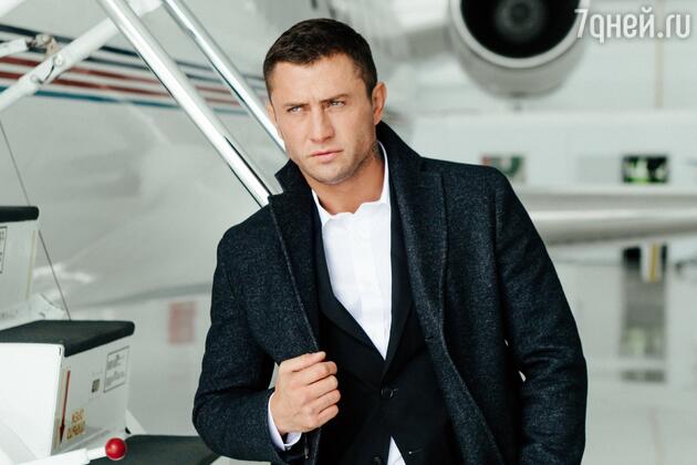 Павел Прилучный на съемках сериала "Рынок шкур" Павел Прилучный на съемках сериала "Рынок шкур"