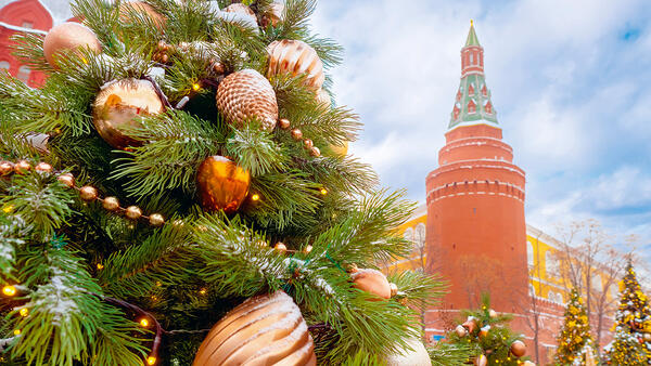 Как праздновали Новый год в царской России и в Советском Союзе?