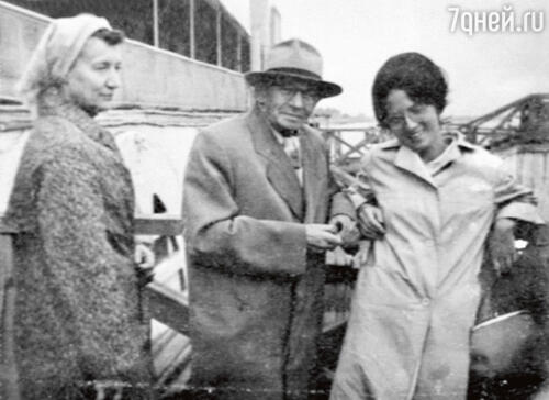 «Ивановская стала его ассистенткой, мамкой, нянькой... А вот любовницей не была, хотя многие ее в этом подозревали»