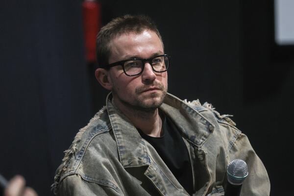 «Я тоже!»: Харламов осадил Петрова после упоминания скандального фильма «Текст»