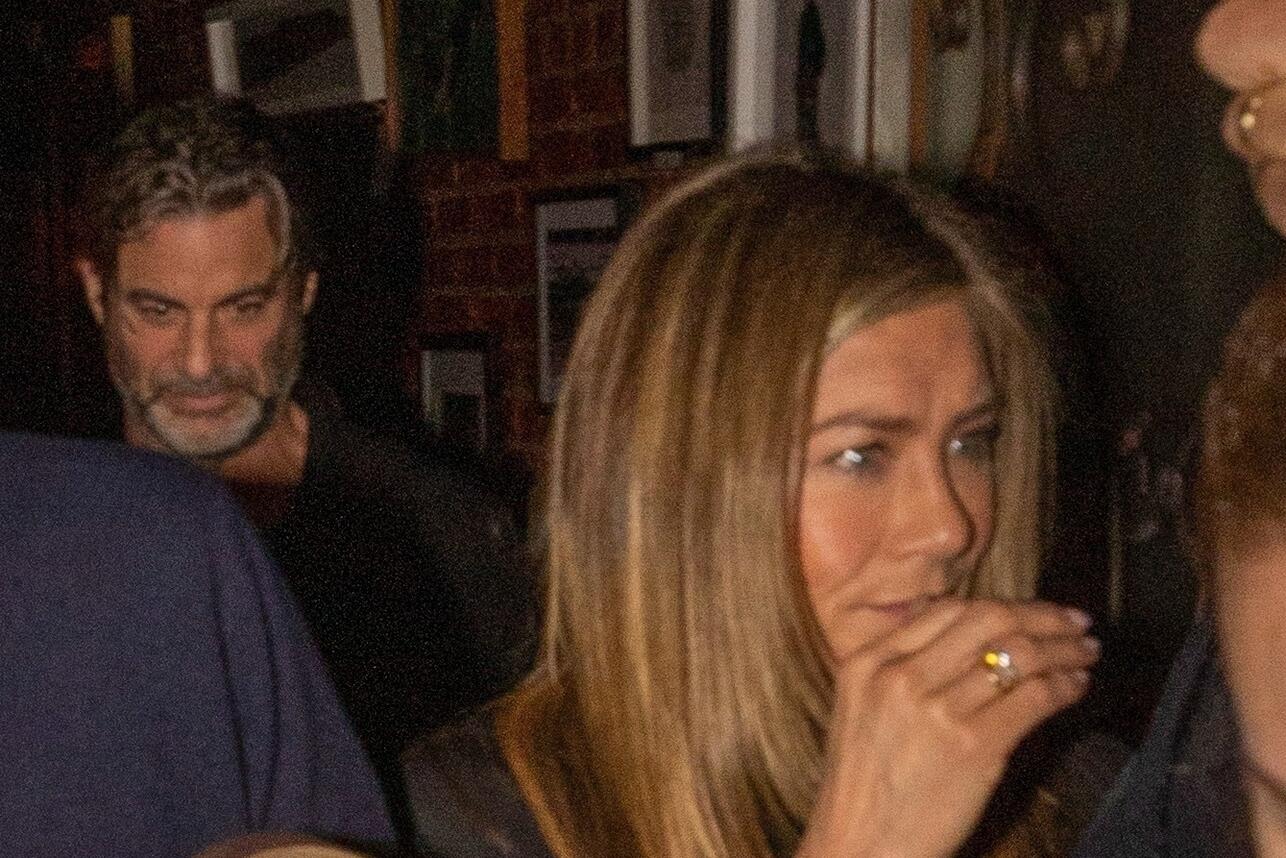 Дженнифер Энистон и Джим Кертис