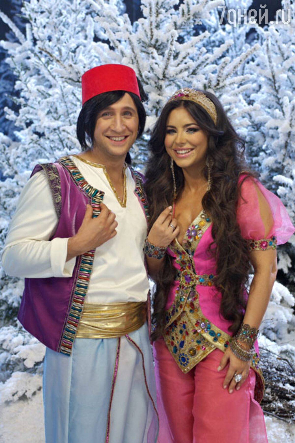 Қарындашпен жалаңаш әйелдерді салуды үйреніңіз Тек ресейлік жетілген әйелдер