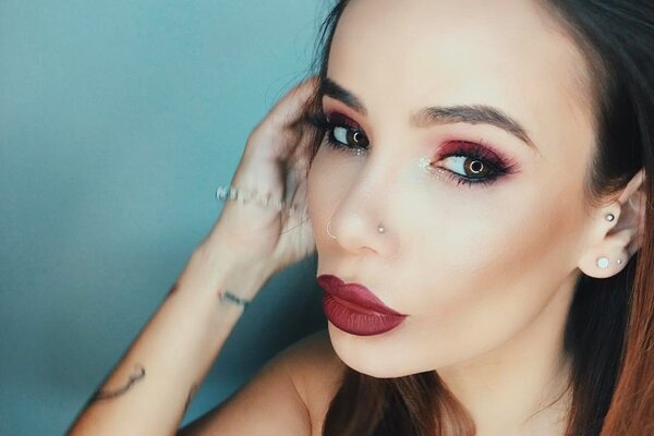 Айза Анохина сделала пластическую операцию