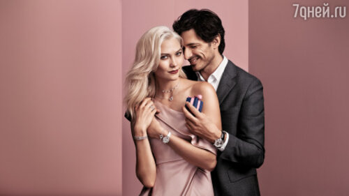 Карли Клосс в украшениях из коллекции Swarovski