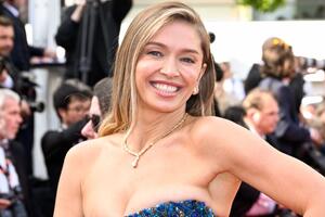 Округлившаяся Вера Брежнева сверкнула пышными бедрами после конфуза с декольте