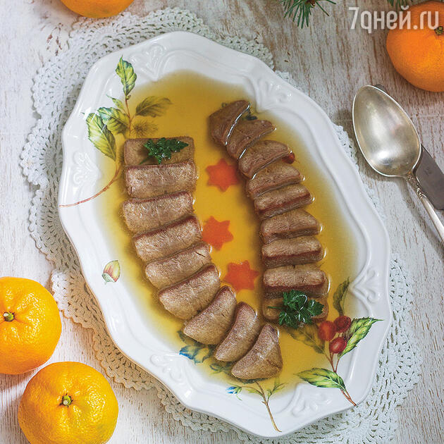 Заливное из языка. Фото