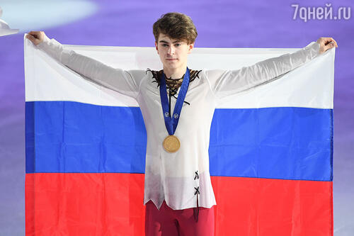 Марк Кондратюк занял первое место на чемпионате Европы по фигурному катанию 2022 года в Таллине