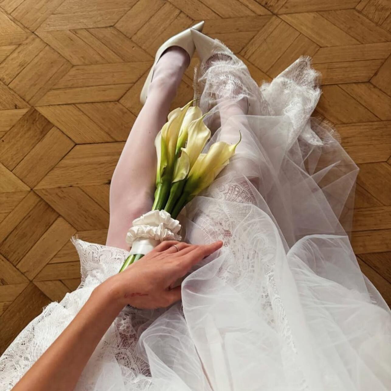 Валя Карнавал показала свое свадебное платье — прячет жениха-армянина