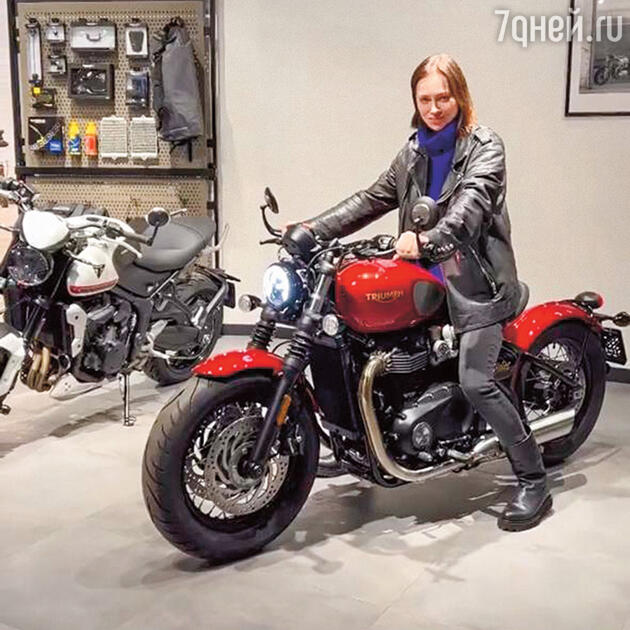 Настасья Самбурская. Фото Настасья Самбурская. Фото