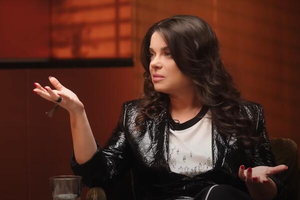 Что сказала Королева в юбилей невестки &mdash; показала свое отношение