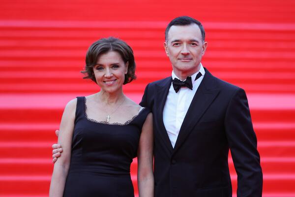 «Снял квартиру и ушел жить отдельно»: Егор Бероев взял на себя вину за развод с Алферовой